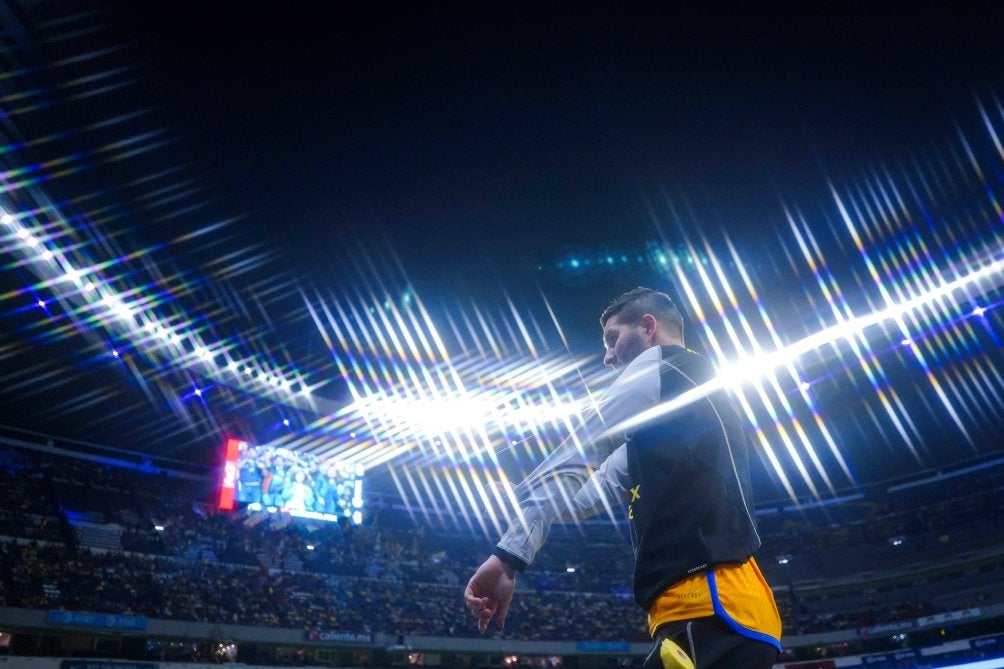 Gignac en su llegada al Estadio Azteca