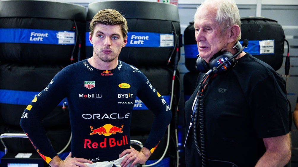 Verstappen y Marko, antes de una carrera el año pasado