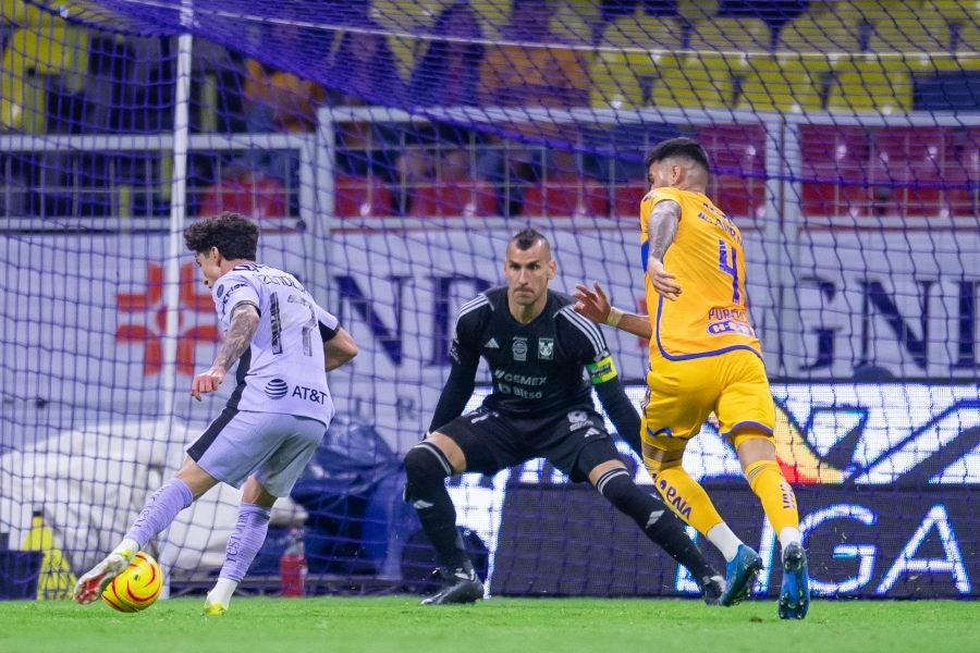 Alejandro Zendejas en el segundo gol ante Tigres