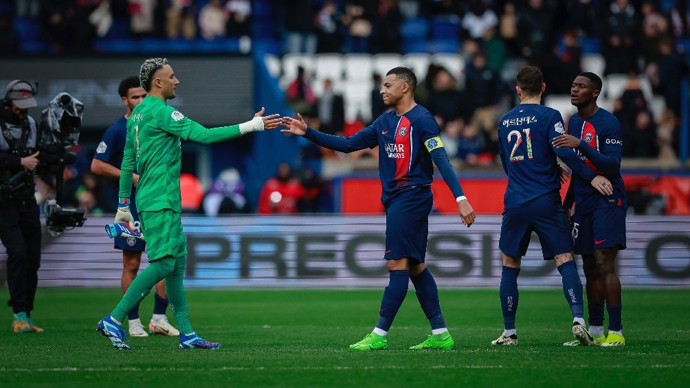 PSG se 'encharca' con un empate ante Reims con Mbappé en la banca