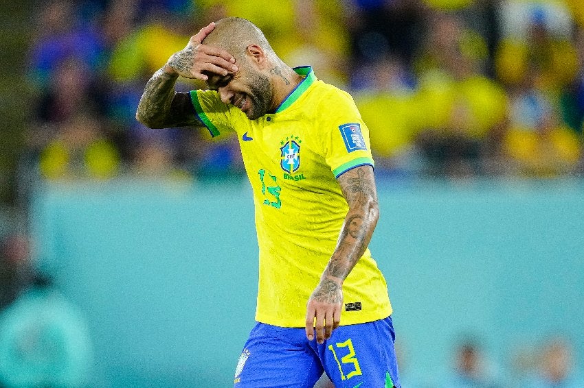 Dani Alves, sentenciado a 4 años y 6 meses de prisión