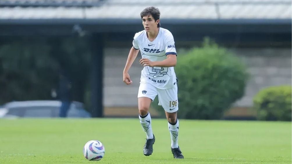 Mateo en las inferiores de Pumas