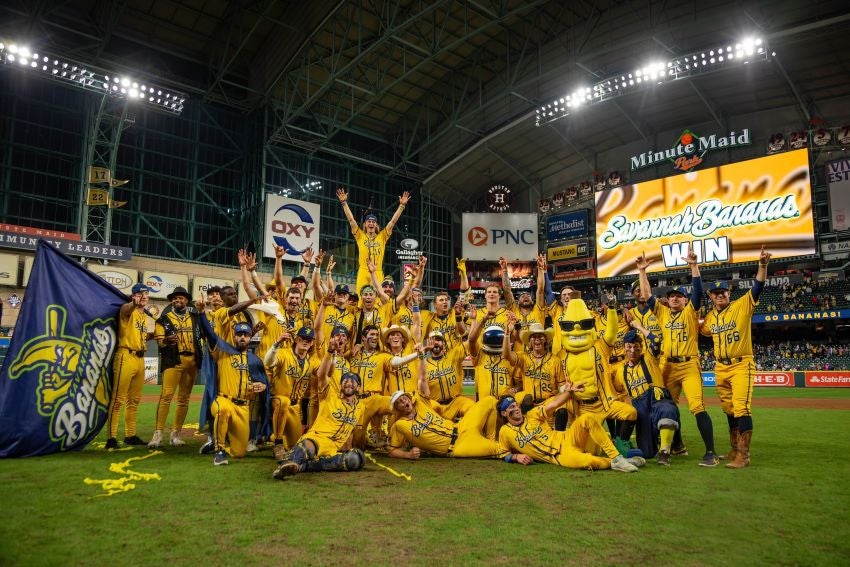 El equipo en el Minute Maid Park 