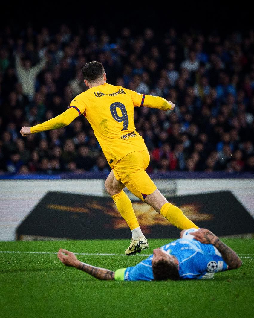 Lewandowski celebrando su gol en la Ida vs Napoli