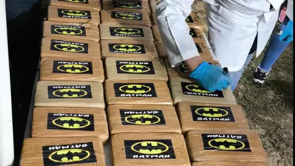 Marina encuentra cargamento de 'bati-cocaína' en Acapulco