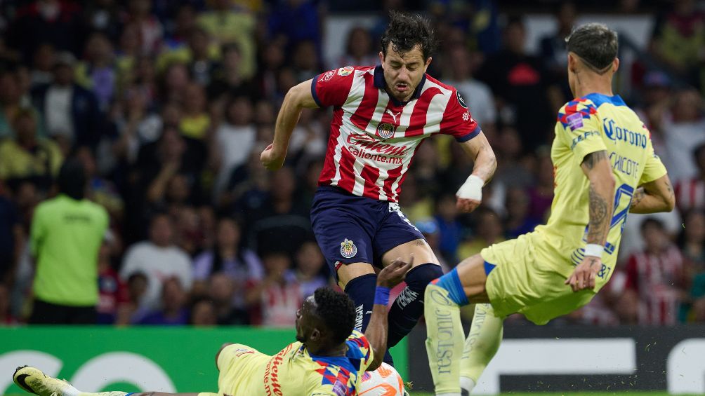 Mozo en el partido ante América