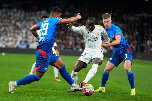 Mendy en un partido