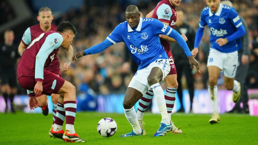 Edson Álvarez está en su primer campaña con West Ham