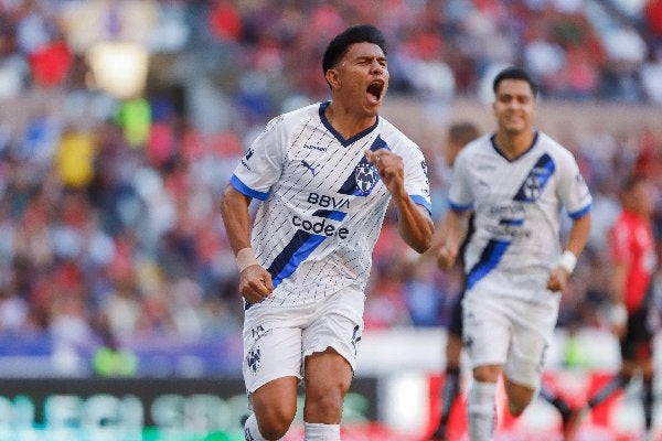 Gallardo celebra un gol con Rayados