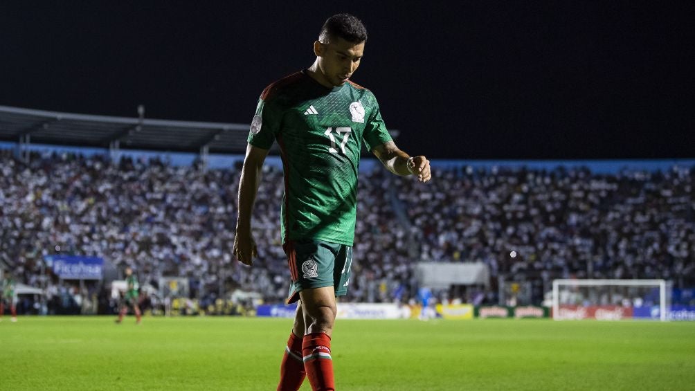 Pineda en el partido ante Honduras 