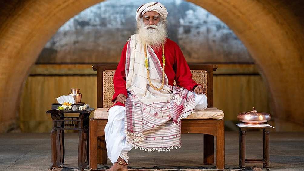 Sadhguru lleva más de 40 años enseñando yoga. 