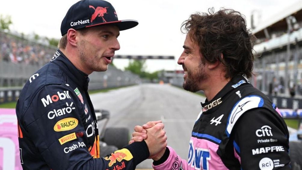 Alonso junto a Max Verstappen