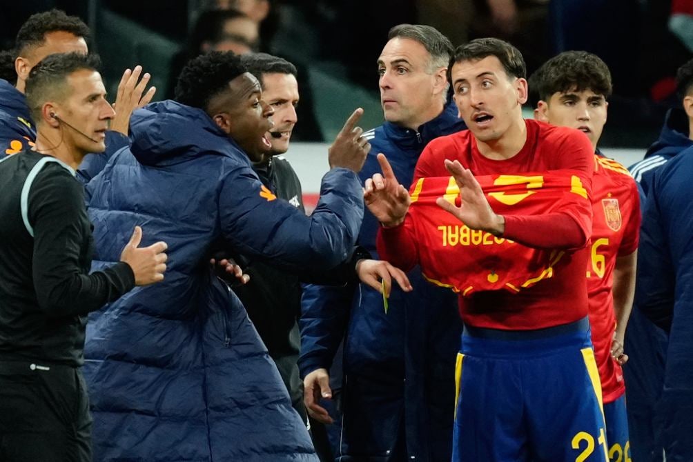 Vinicius se encaró con jugadores de la Selección de España