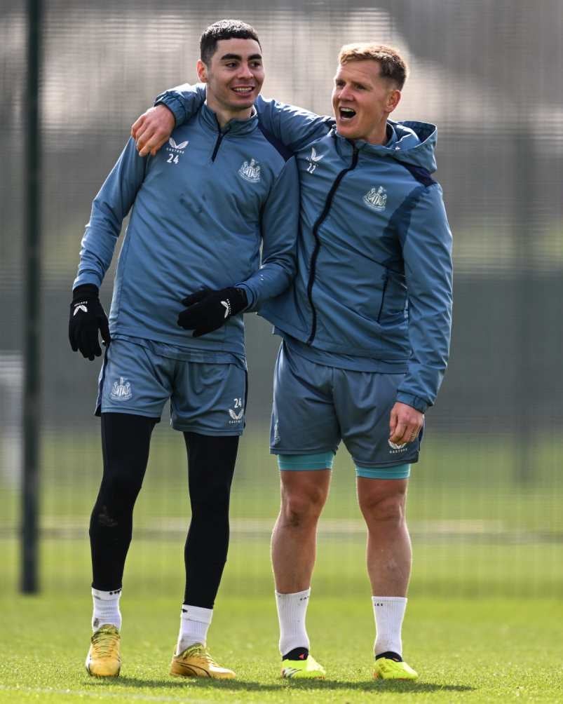 Newcastle en entrenamiento previo al juego ante West Ham