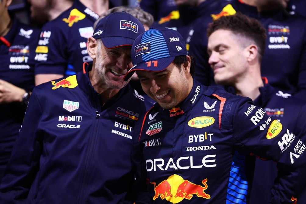 Newey y Checo Pérez en Bahréin 