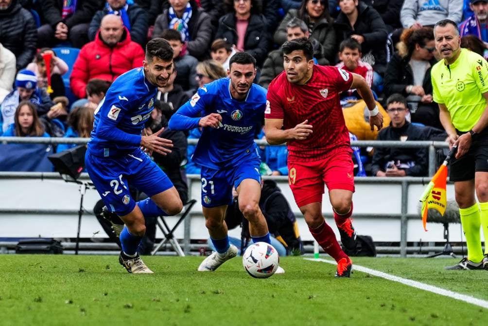 Marcos Acuña en el compromiso ante Getafe