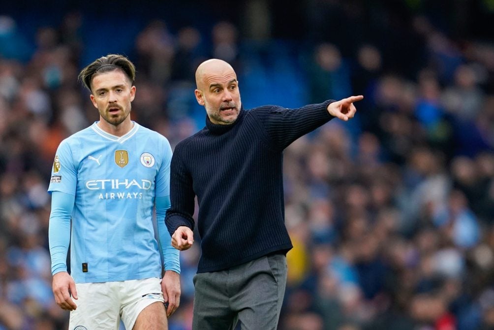 Guardiola durante el compromiso de Manchester City