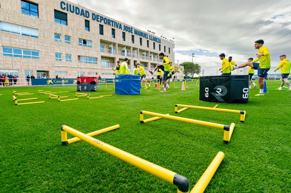 El Submarino amarillo en entrenamiento previo al juego