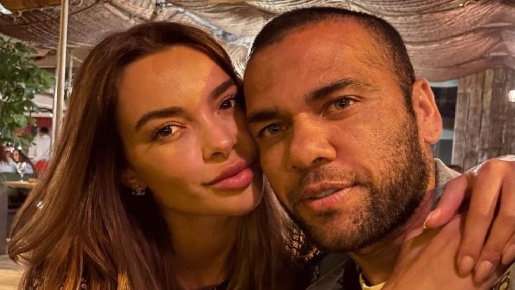 ¿Se reunieron Joana Sanz y Dani Alves? La modelo comparte misteriosa foto con el exjugador