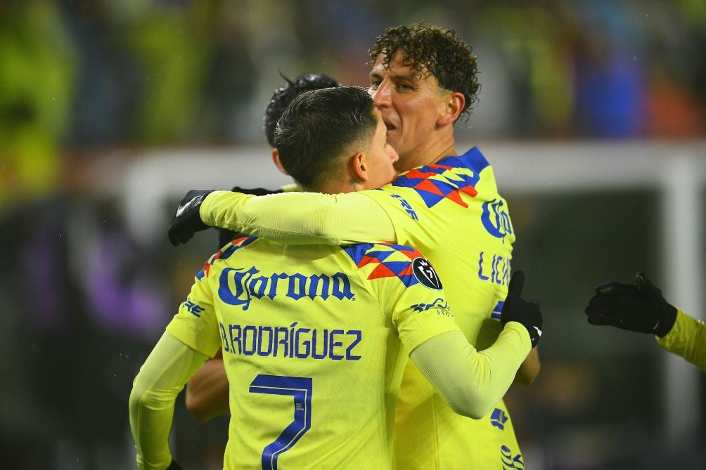 Lichnovsky con Brian Rodríguez en Concachampions