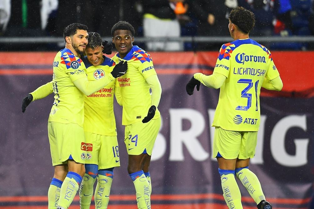 Lichnovsky en celebración con América