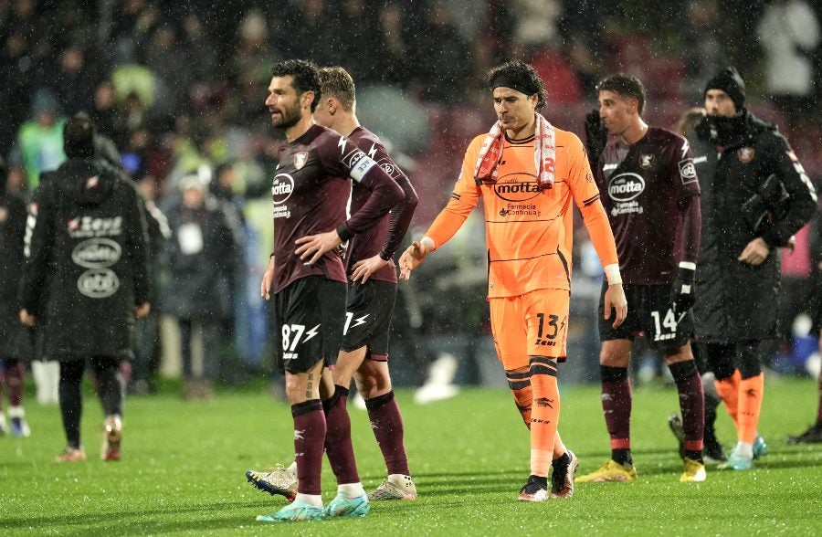 Guillermo Ochoa saldrá de la Salernitana al final de temporada