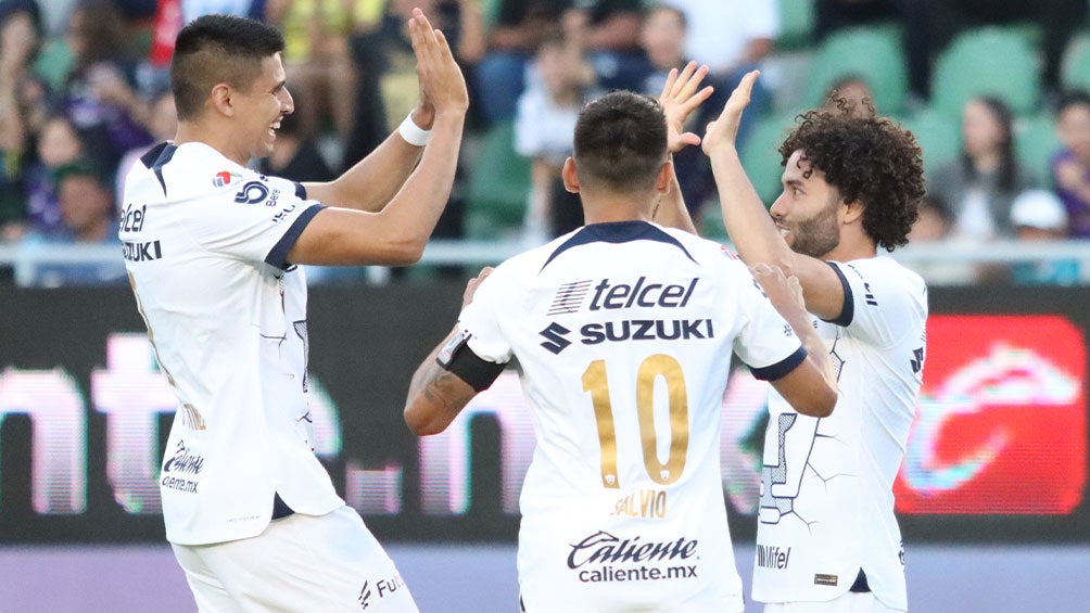 Memote, Huerta y Salvio celebran el primer gol felino