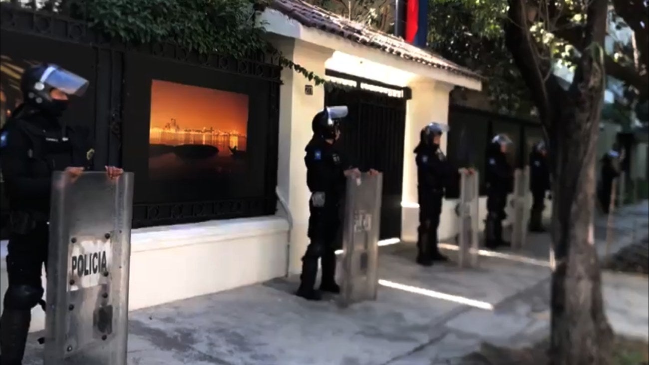 La Policía de la CDMX está vigilando desde la noche de ayer.