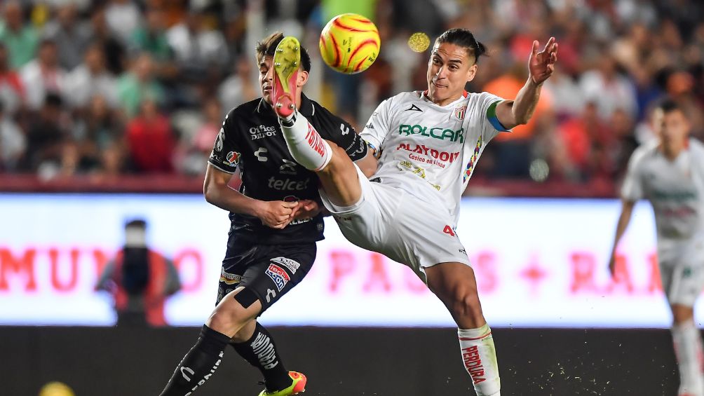 Alexis Peña con Necaxa