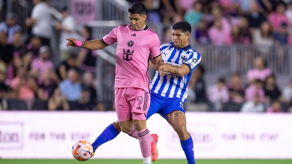 Luis Suárez en el partido ante Rayados