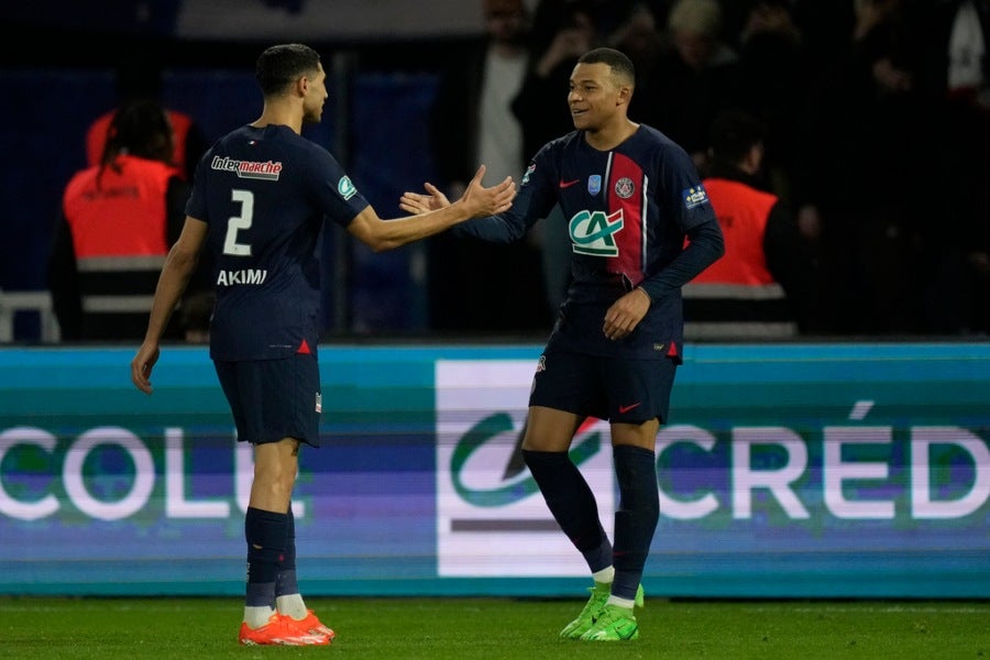 Achraf Hakimi con Kylian Mbappé con PSG