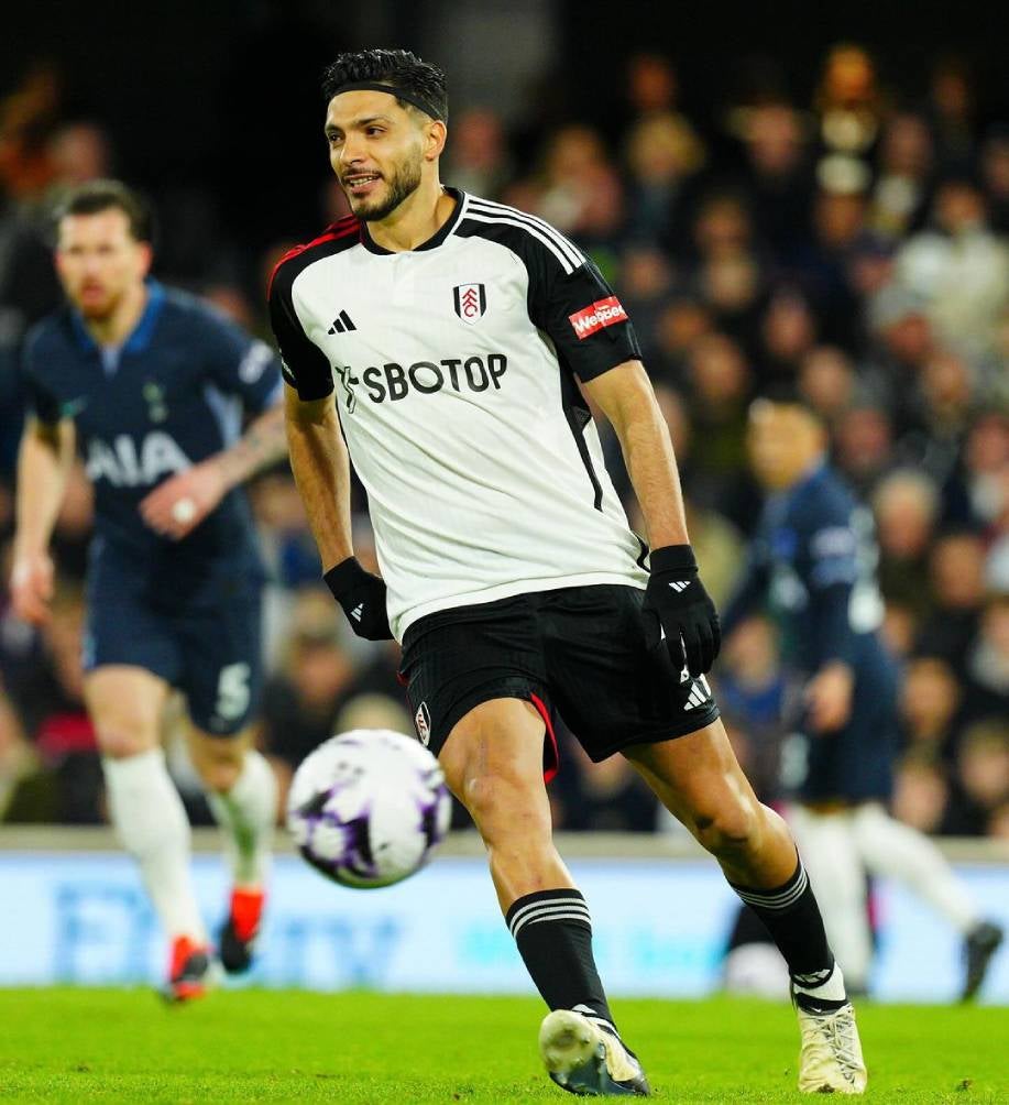 Raúl en partido con Fulham 