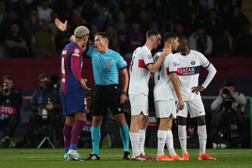 Ronald Araújo sends a heartfelt message after the red card that cost Barcelona the elimination