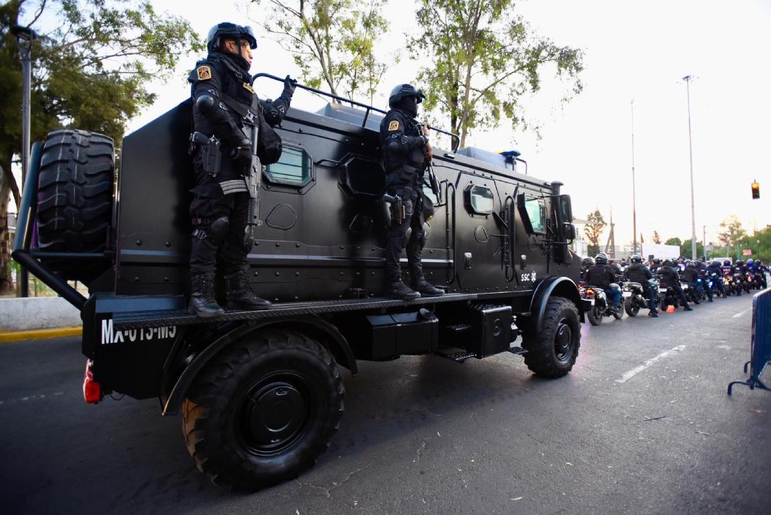 Vehículos blindados se suman a los operativos.