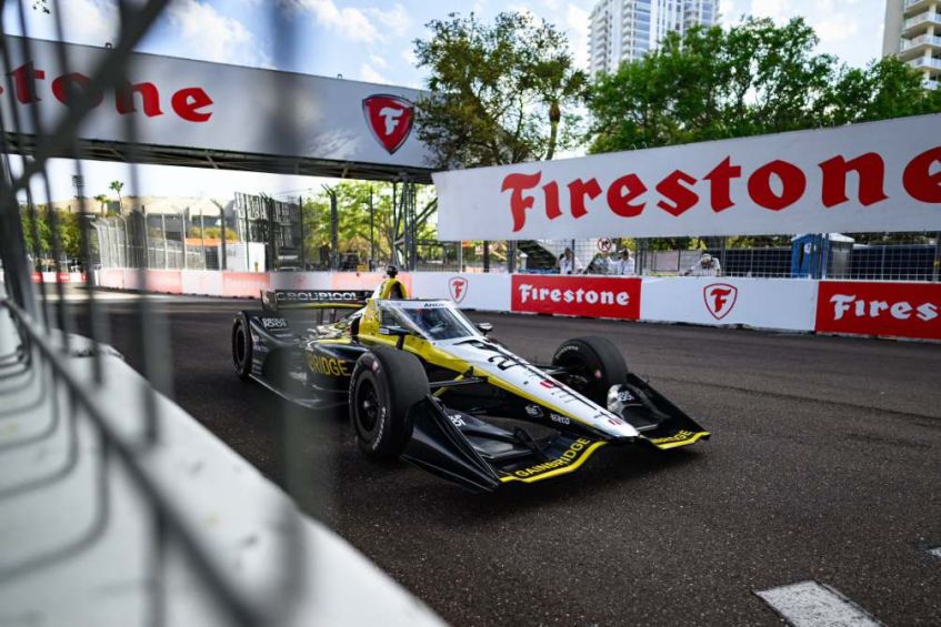 Mario Andretti molesto por rechazo a su equipo