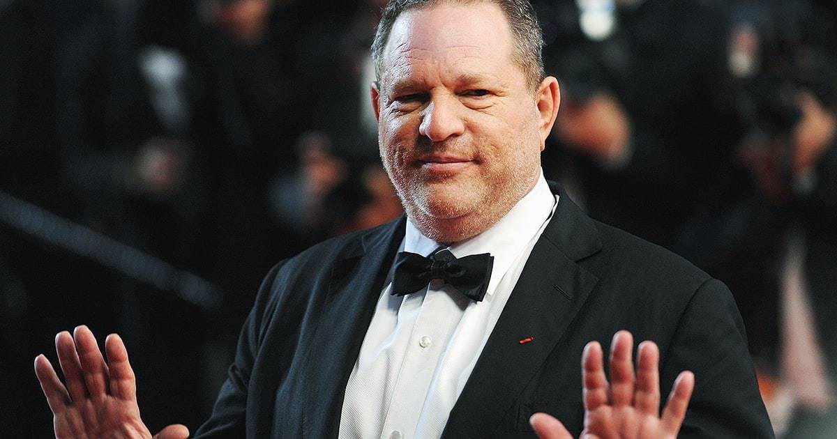 Harvey Weinstein fue trasladado a una clina para que revisaran unas dolencias.
