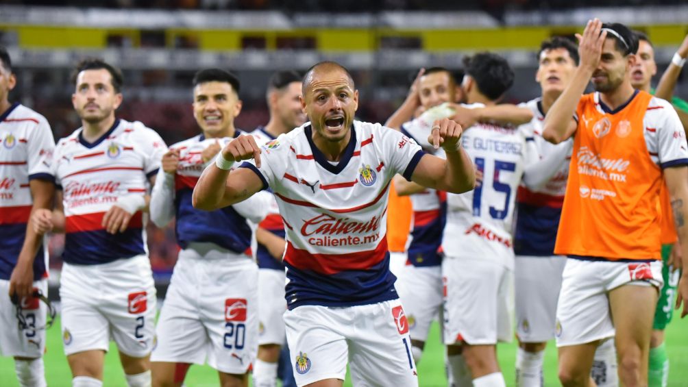 Javier celebra con sus compañeros al victoria ante Atlas