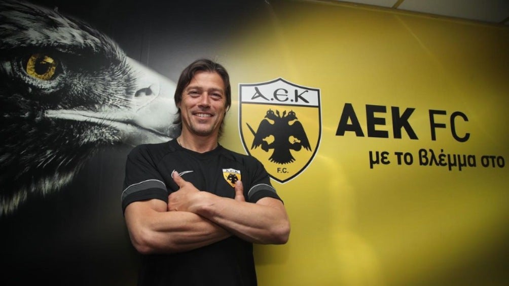 Matías Almeyda involucrado en fuerte bronca en Superliga de Grecia tras derrota del AEK Atenas