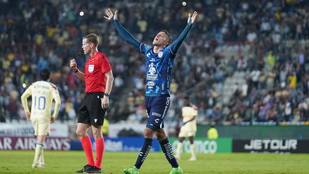 Pachuca venció al América por global de 3-2