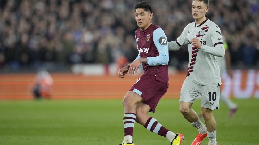 Álvarez con la camiseta del West Ham 