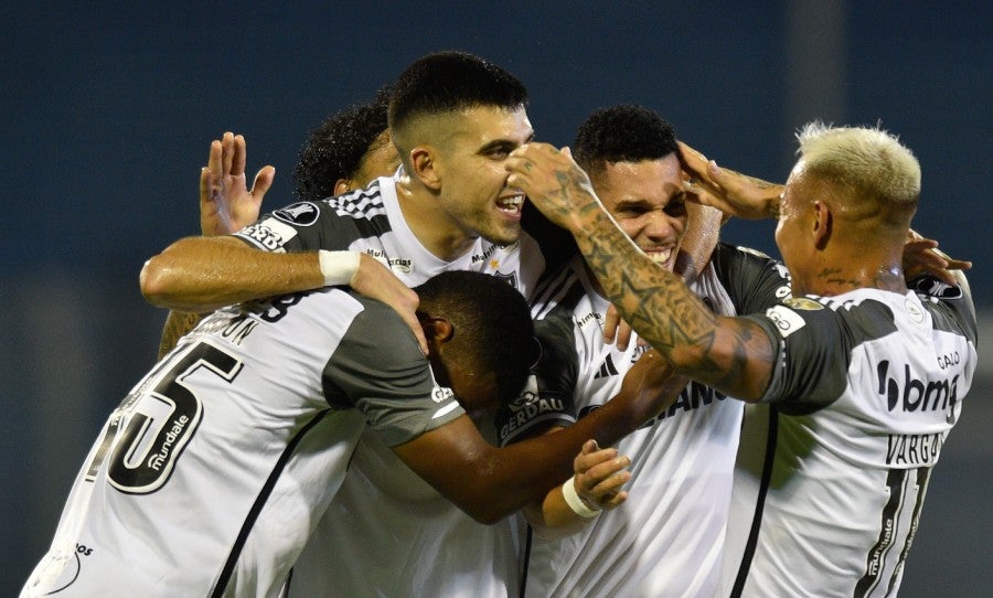 Jugadores del Galo celebran en Rosario