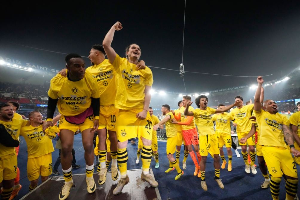 Jugadores de Borussia Dortmund en celebración 