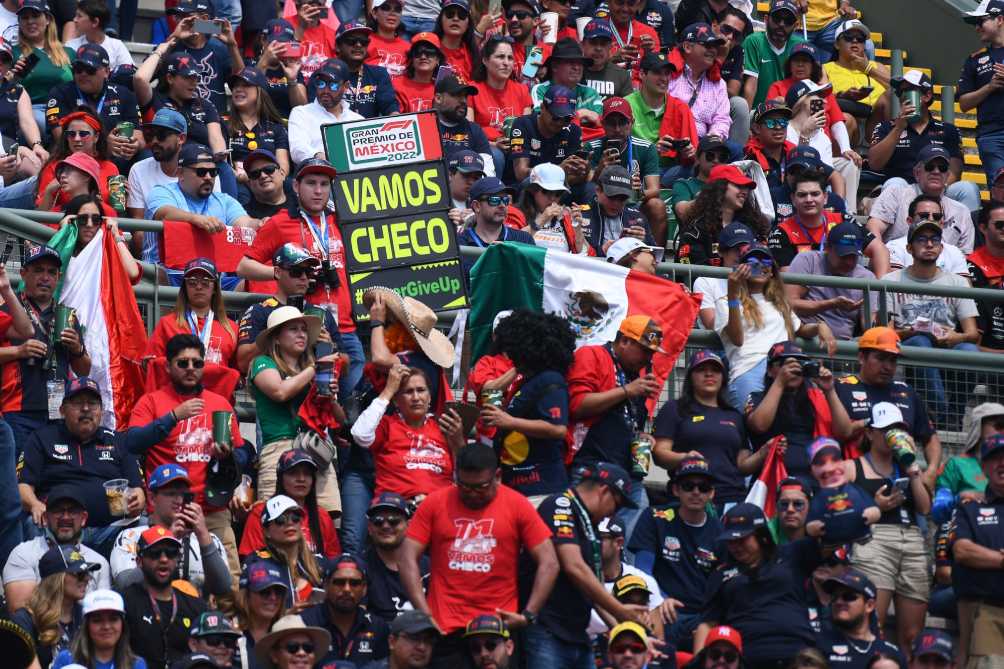 La afición mexicana en el Autódromo Hermanos Rodríguez