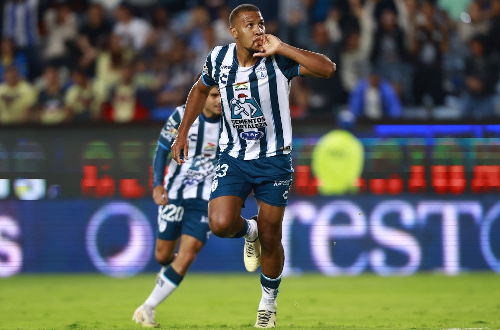 Rondón celebra el gol 