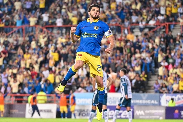 Henry Martín anotó el gol del empate