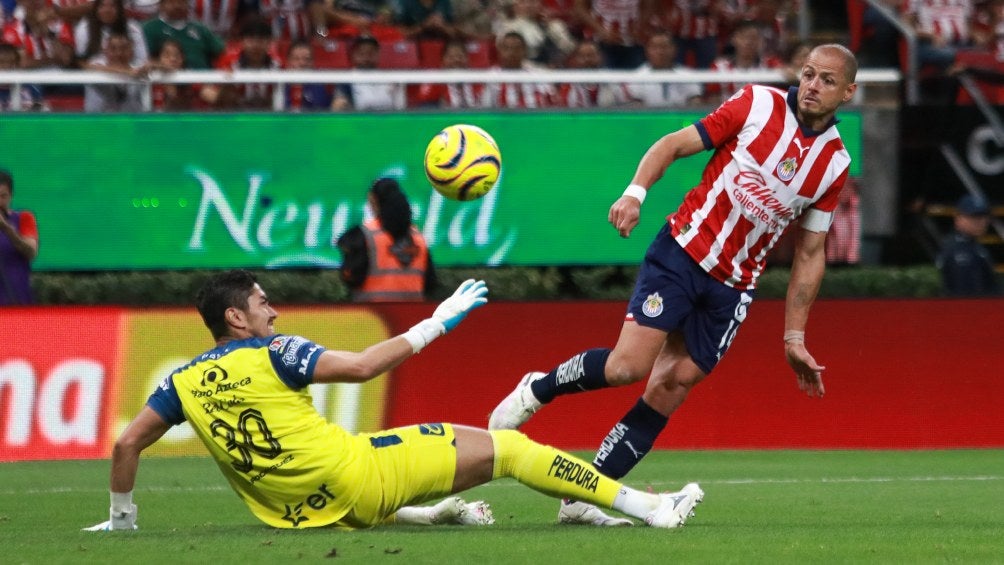 Único gol de 'Chicharito' con Chivas en la temporada