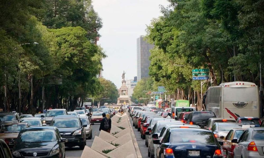 Sin importar que tengas holograma 0 o 00, los autos con engomado azul no circulan.