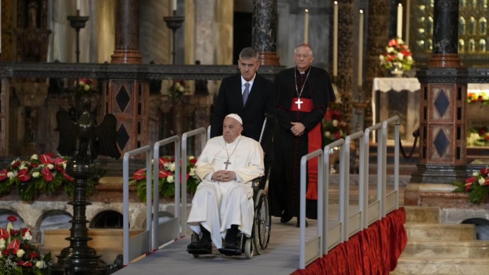 El papa en la Basílica de San Marcos, en Venecia, Italia.