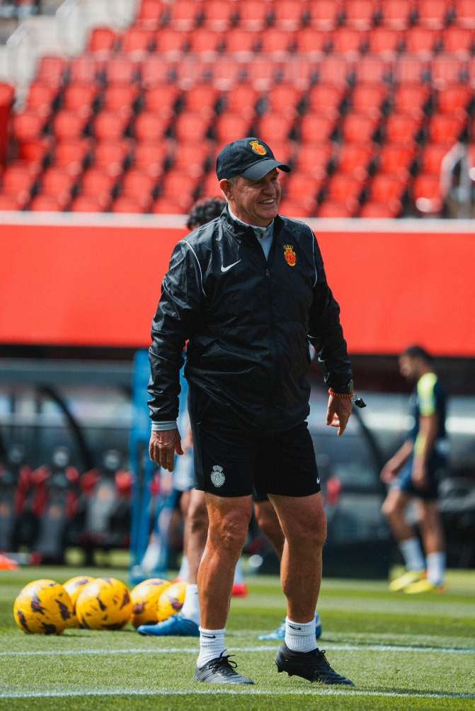 Aguirre en uno de los entrenamientos de Mallorca 