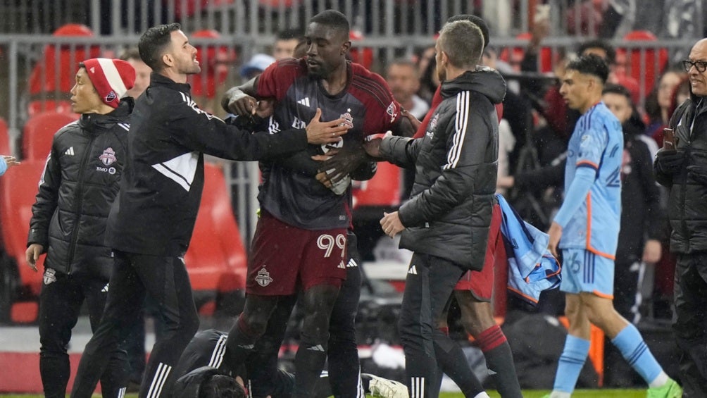 Partido entre Toronto FC y New York City FC termina con una batalla campal en la cancha